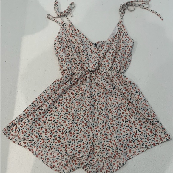 Zaful Red Flower Mesh Romper - Picture 1 of 5